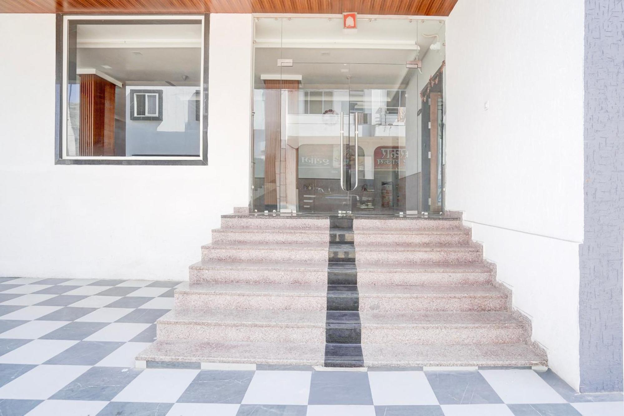 Hotel O Shree Gurukripa Khātu Extérieur photo